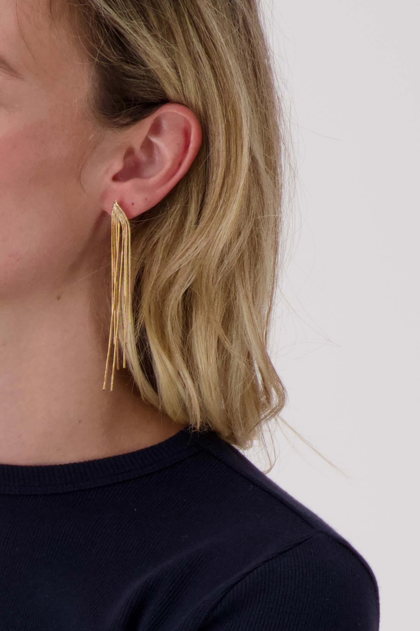 lange oorbellen met visgraat structuur