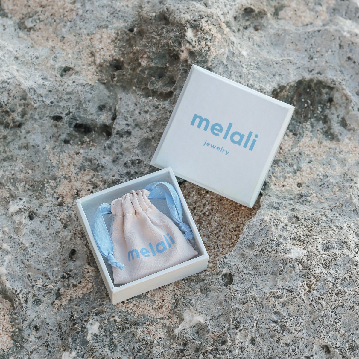 Sierlijke ketting met hanger - zilveren 40 cm ketting gemaakt van 925 zilver - abstract gezicht gegraveerd - LOVINA zilver