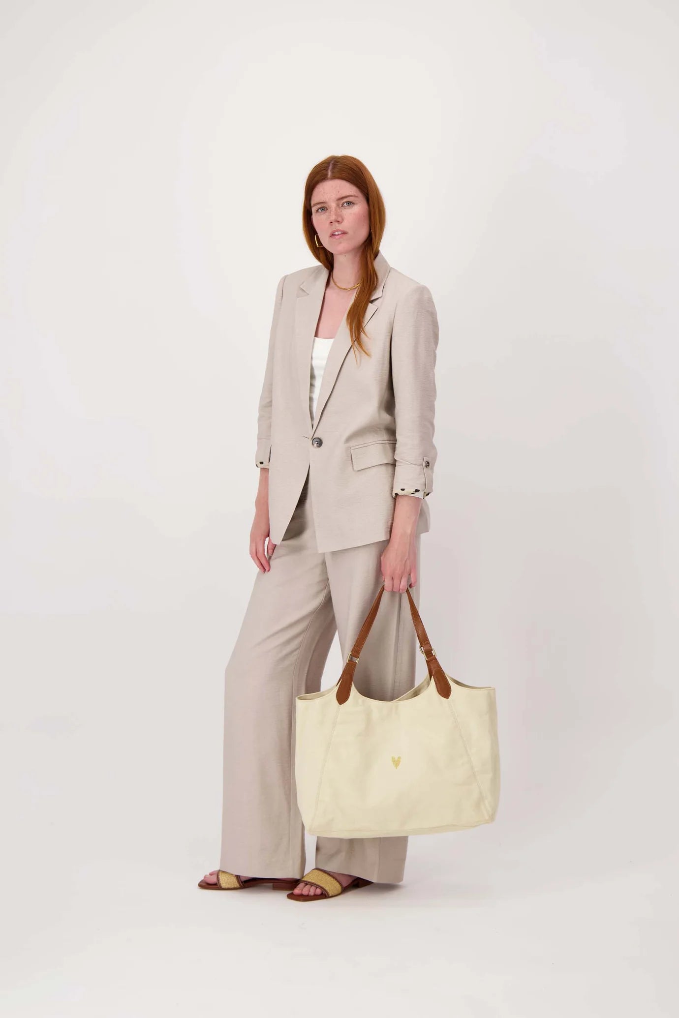 Love tote bag met leren details beige