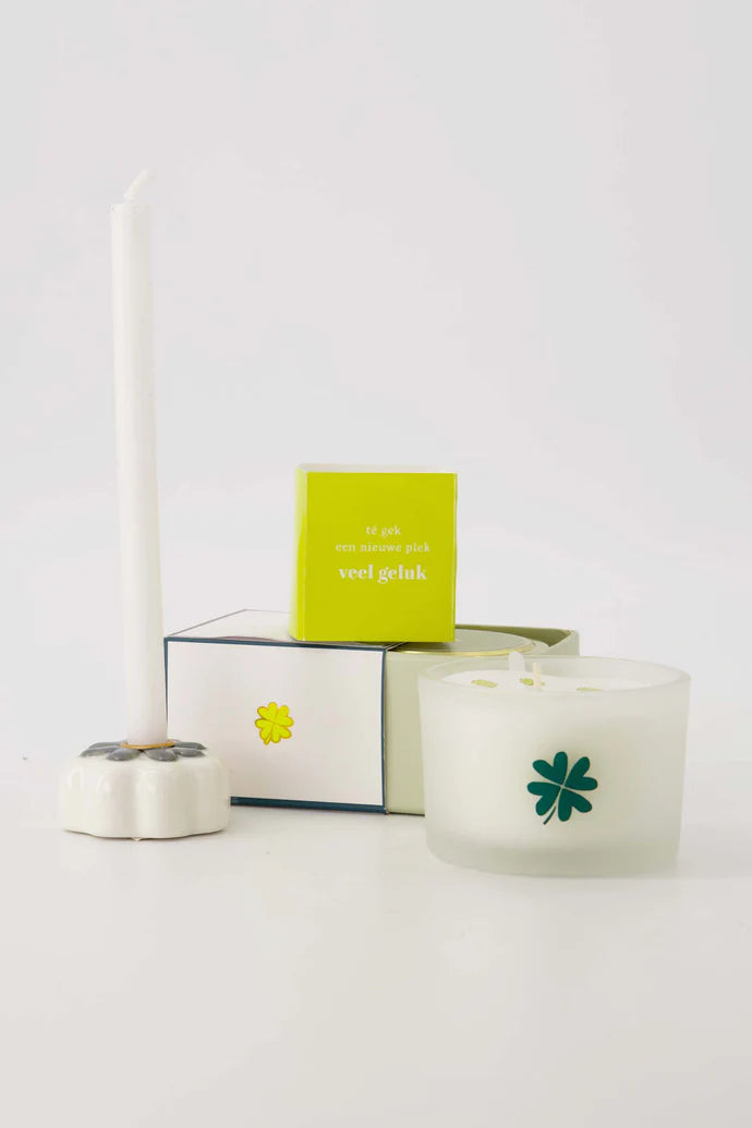 geurkaars tinnen in schuifdoosje veel geluk klavertje wit/groen