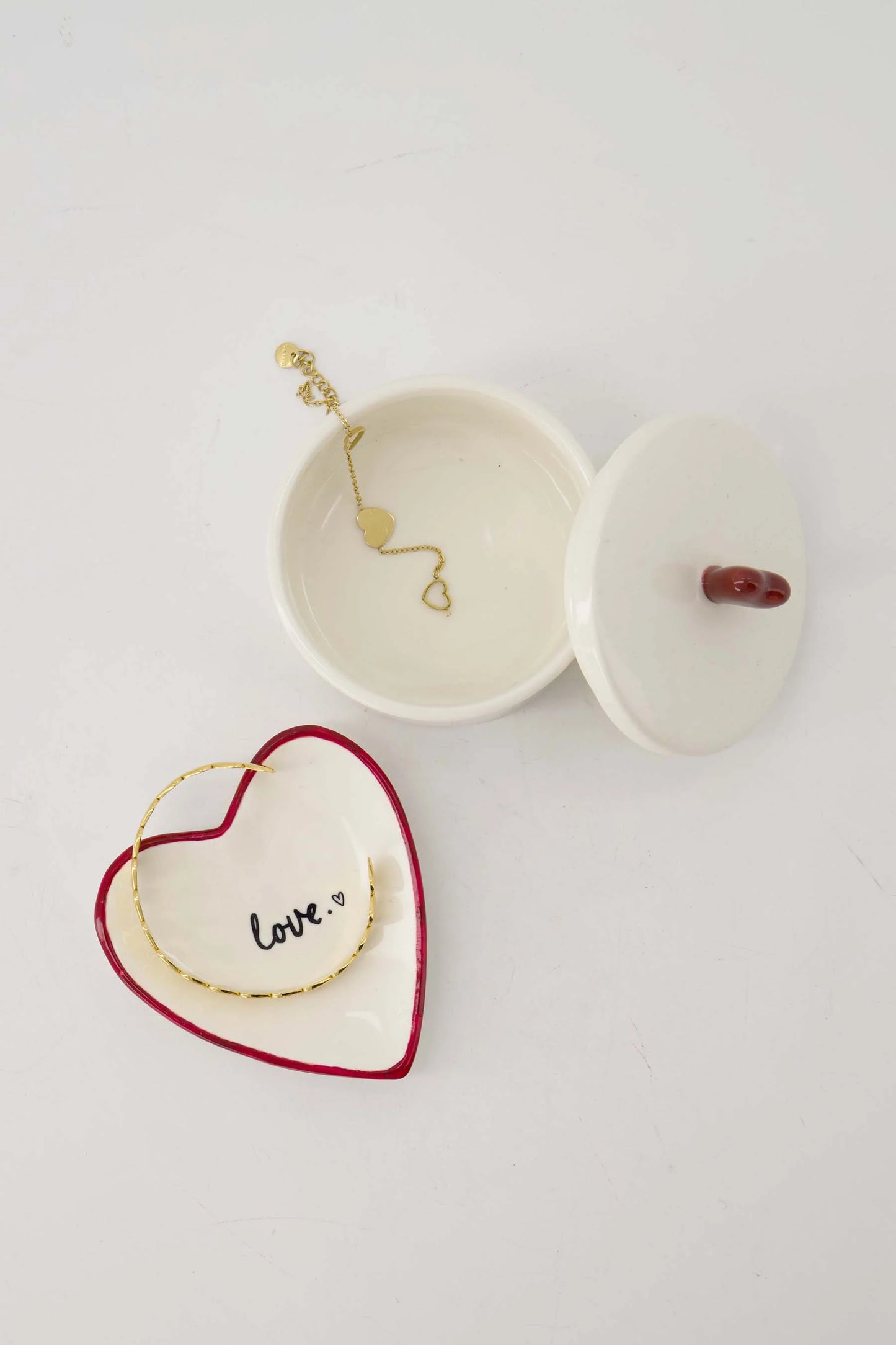 bewaarpot keramiek hartje wit/rood