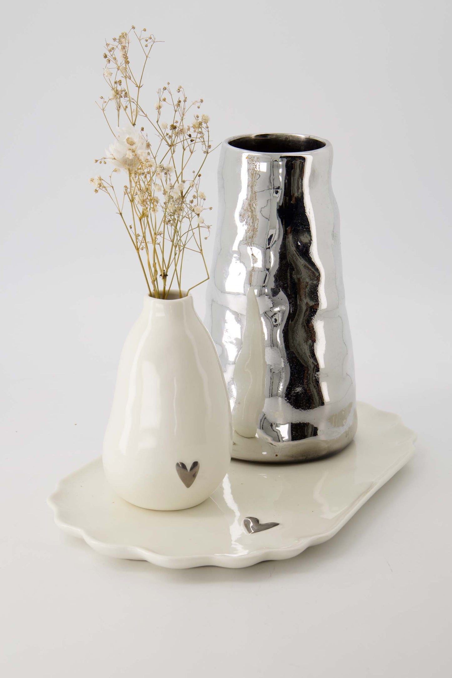 vaasje keramiek hartje wit/zilver