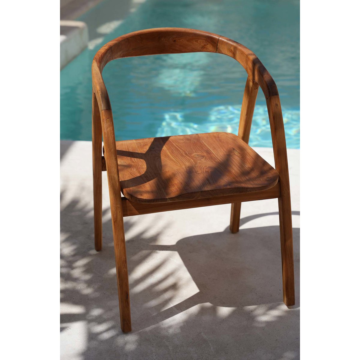 De Nihi Watu eetkamerstoel - binnen